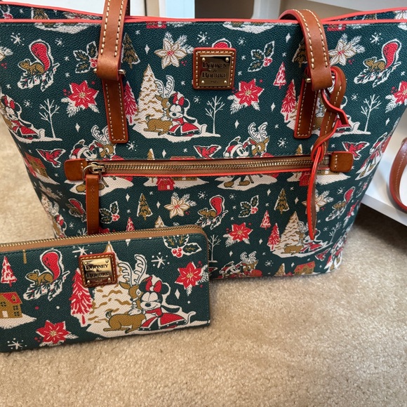 Dooney & Bourke Festive Green Tote and Wallet - Picture 1 of 7